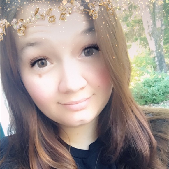 Meet your Posher, Amanda - Picture 1 of 1